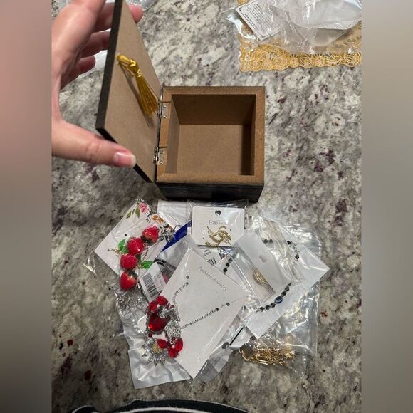 NEW Mystery Jewelry Wish Box 15 Different Brand New in Pack Items of all kinds - Picture 2 of 5